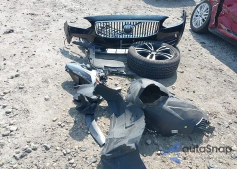 2018 Volvo V90 Cross Country T5 from USA, damaged, VIN YV4102NK6J1024726